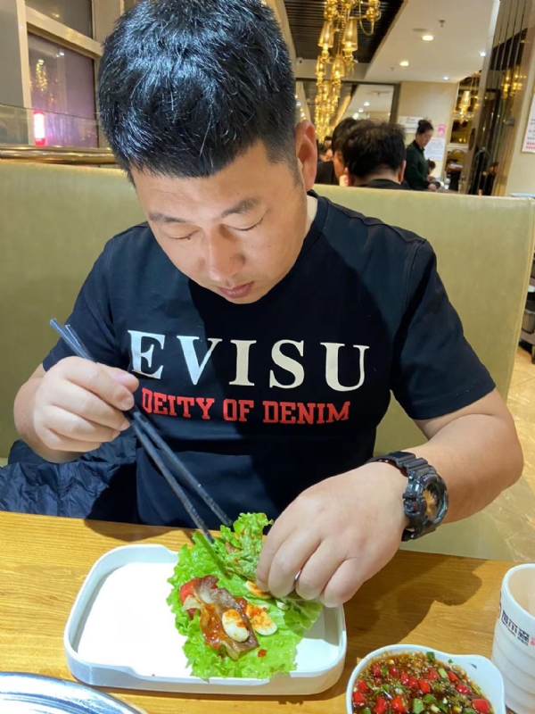 砒霜的第一张照片--锦州中老年相亲网